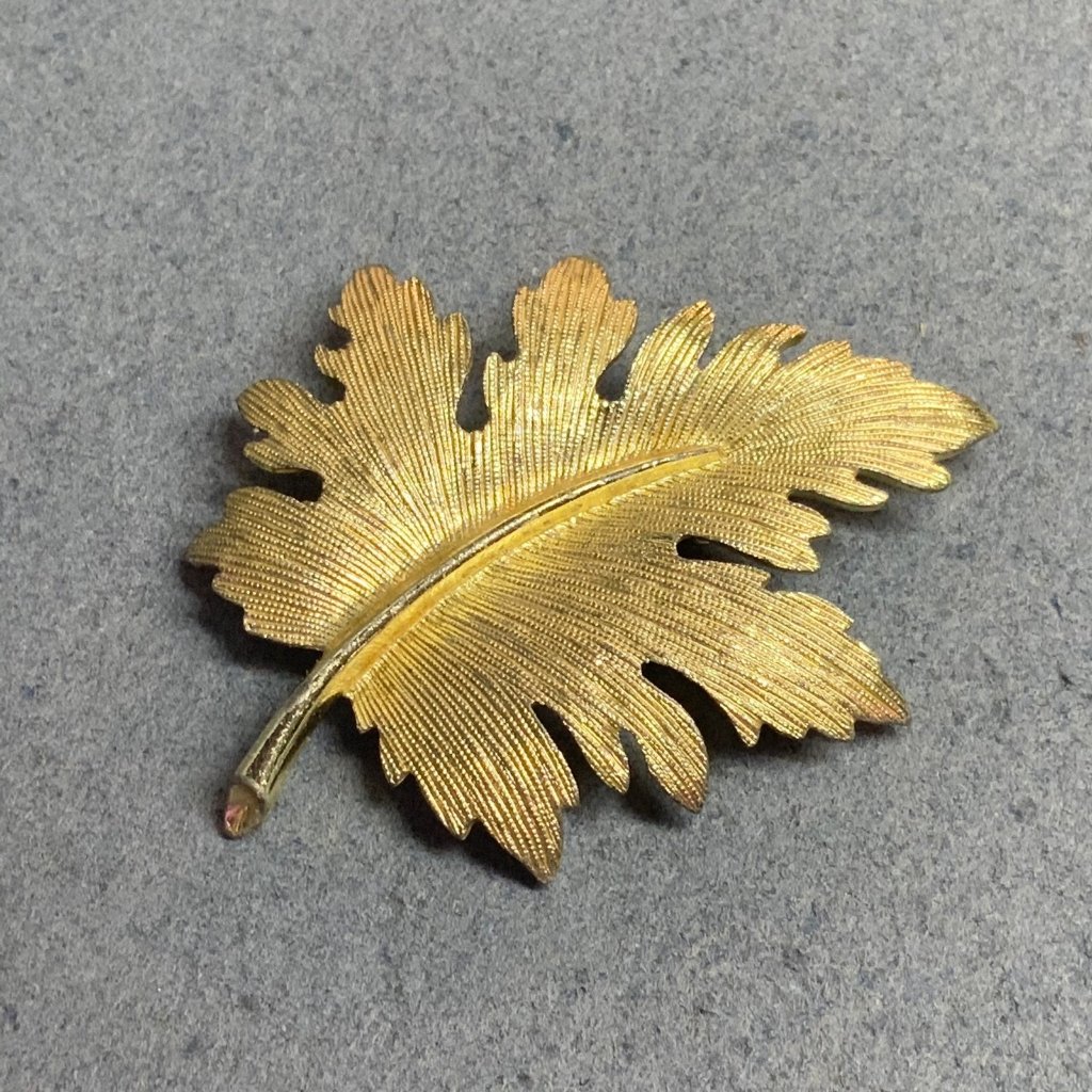 Vintage Emmons Pin Brooch As Is Gold Leaf Autumn Retro Granny Soft Girl Fall